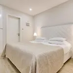 Location 4* Σπλιτ