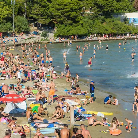 Alojamento de Acomodação e Pequeno-almoço Location Split