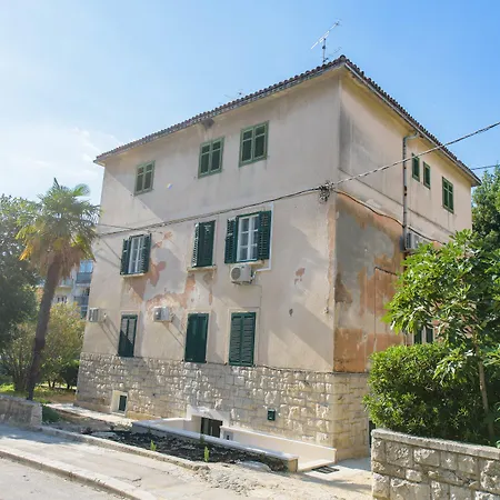 Bed & Breakfast Location