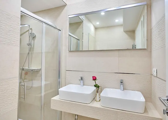 Location Bed & Breakfast 4*